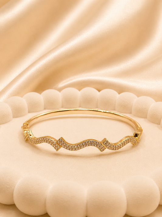 Crescendo Bangle