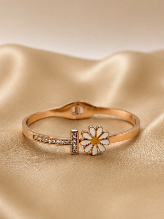 Sunny Daisy Cuff ☀️🌼